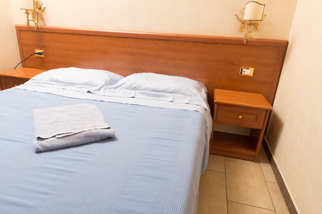 Allegria Fitzroy Cesar Roma Quarto foto